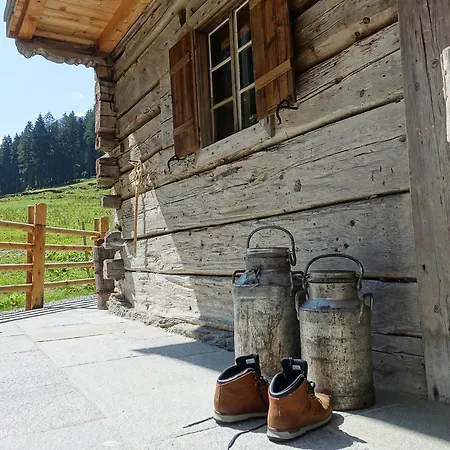 Lacknerbrunn Astl Alm Im Stilluptal Mayrhofen